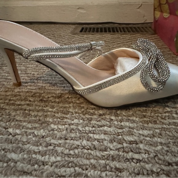 Wedding shoes size 9 never worn , black and white - Picture 2 of 7